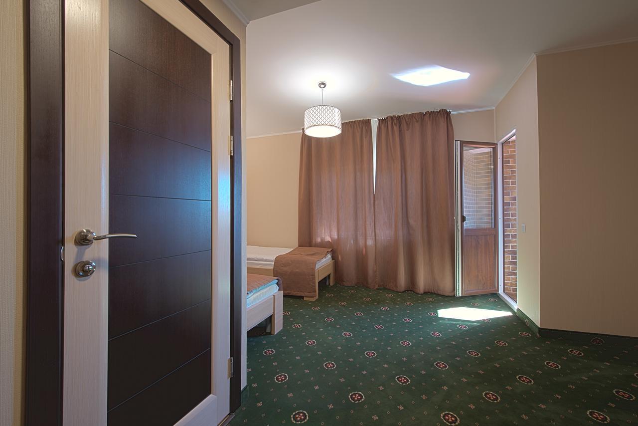 Advenus Hotel Lviv Exterior photo